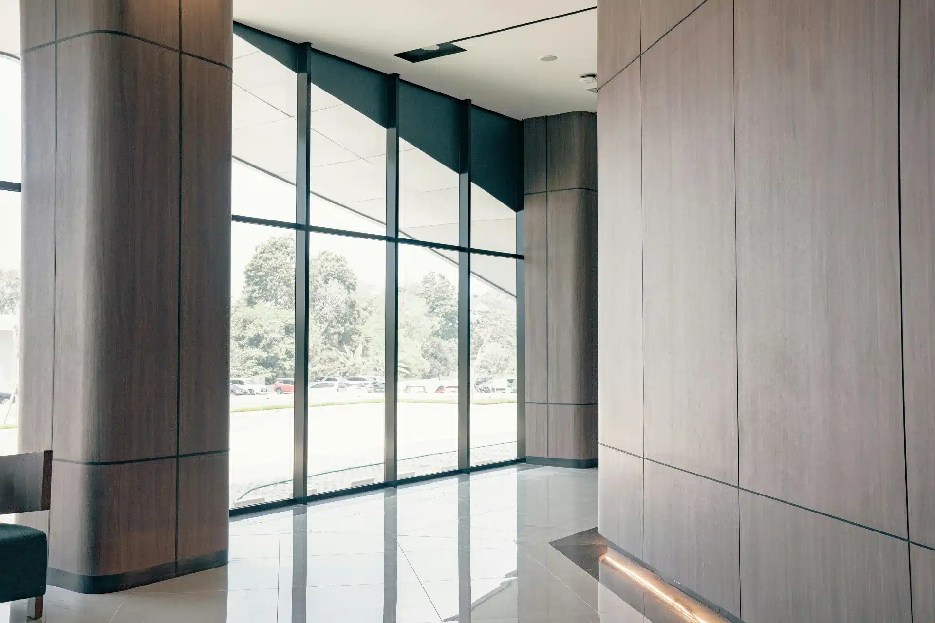 Commercial 1 B 2RHFo9